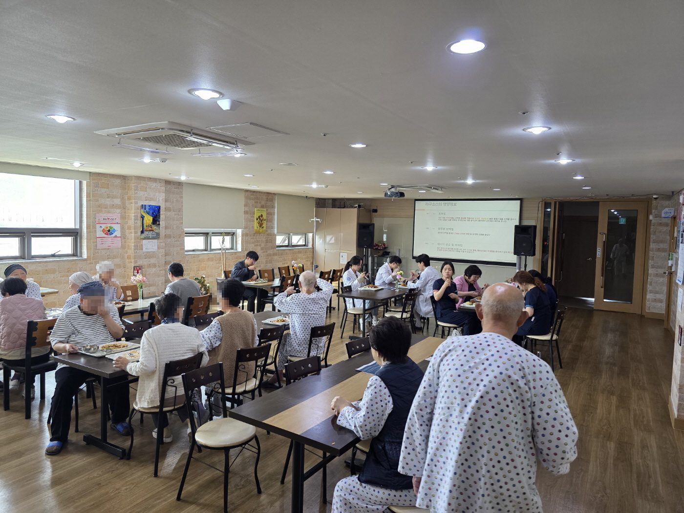첨부파일
